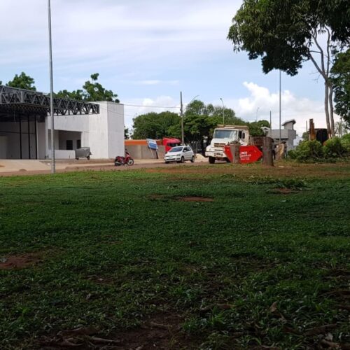 Prefeitura de Água Boa inicia construção de novo estacionamento no centro da cidade; VÍDEO