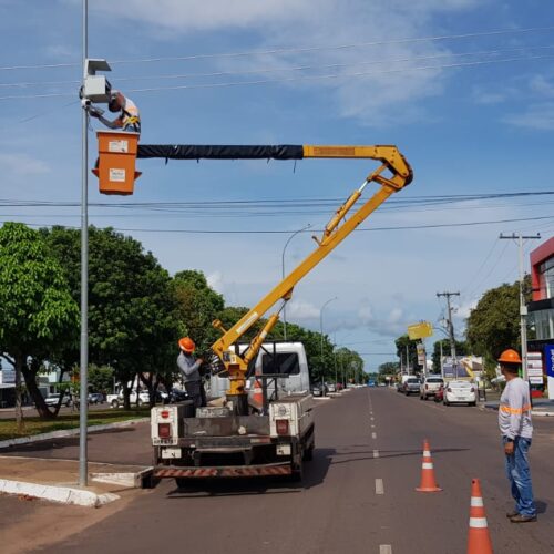 Água Boa realiza a instalação das Câmeras de Segurança do “Programa Vigia Mais MT”.
