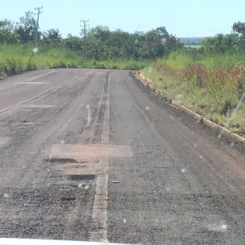 Moradores e usuários da MT-240 voltaram a reclamar dos buracos